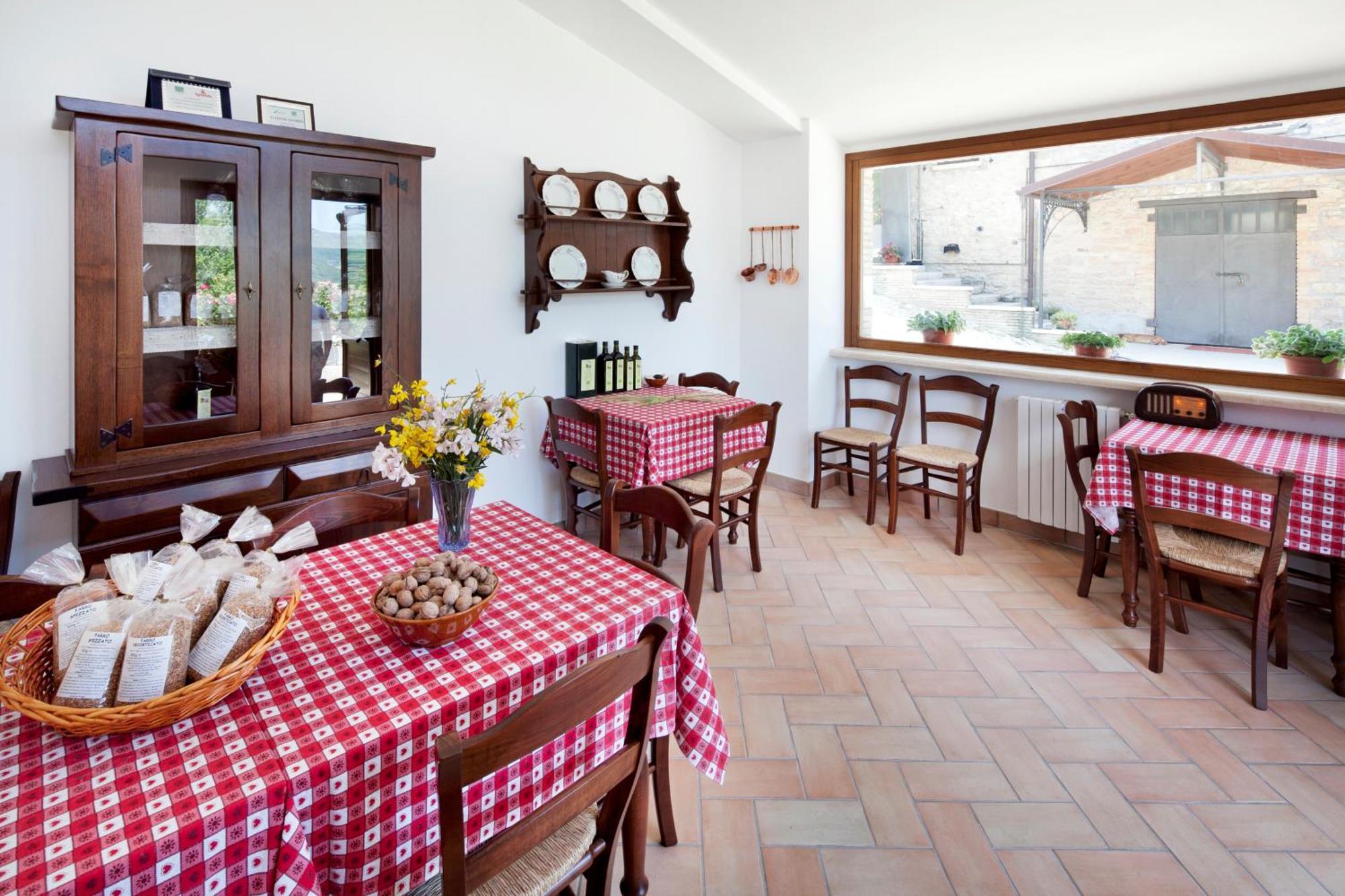 Agriturismo Il Castello Assisi Exterior photo